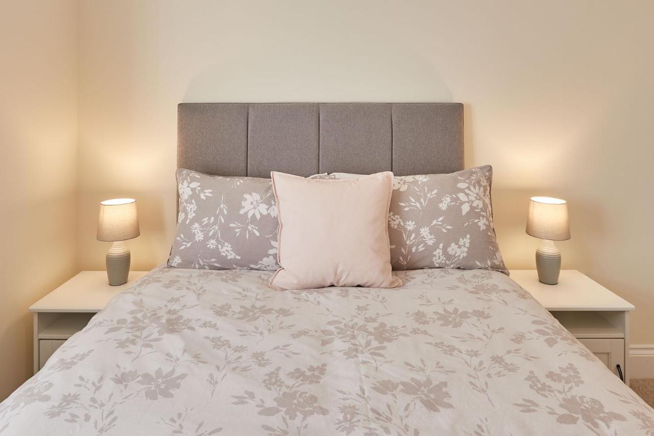 Host & Stay - South Cliff Apartment 스카버러 외부 사진